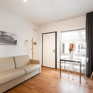  Apartahotel Ottavia Italia